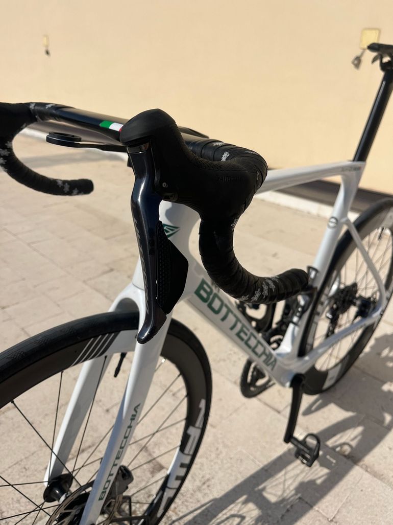 Used Bottecchia Aerospace Shimano Ultegra Di2 11v 2022 Road & Gravel, White — image 8 of 10