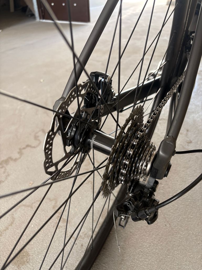 Orbea AVANT H30-D 2022 2022 Road & Gravel usato, Grigio chiaro — immagine 22 di 28