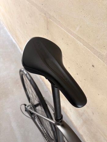 Orbea AVANT H30-D 2022 2022 Road & Gravel usato, Grigio chiaro — immagine 17 di 28