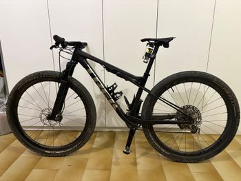 Brugt Trek Supercaliber 9.8 XT Gen 1 2021 Frameset 2021 Mountainbike — billede 1 af 13