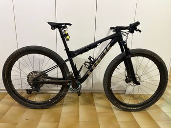 Brugt Trek Supercaliber 9.8 XT Gen 1 2021 Frameset 2021 Mountainbike — billede 2 af 13
