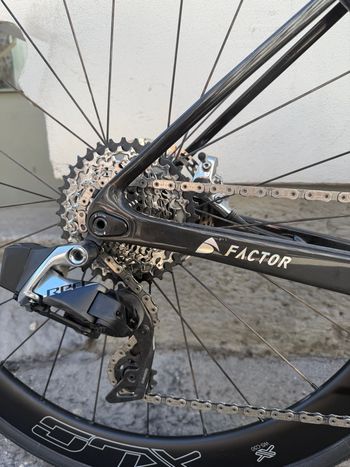 Factor Ostro VAM 2024 2024 Road & Gravel usato, Nero — immagine 4 di 6