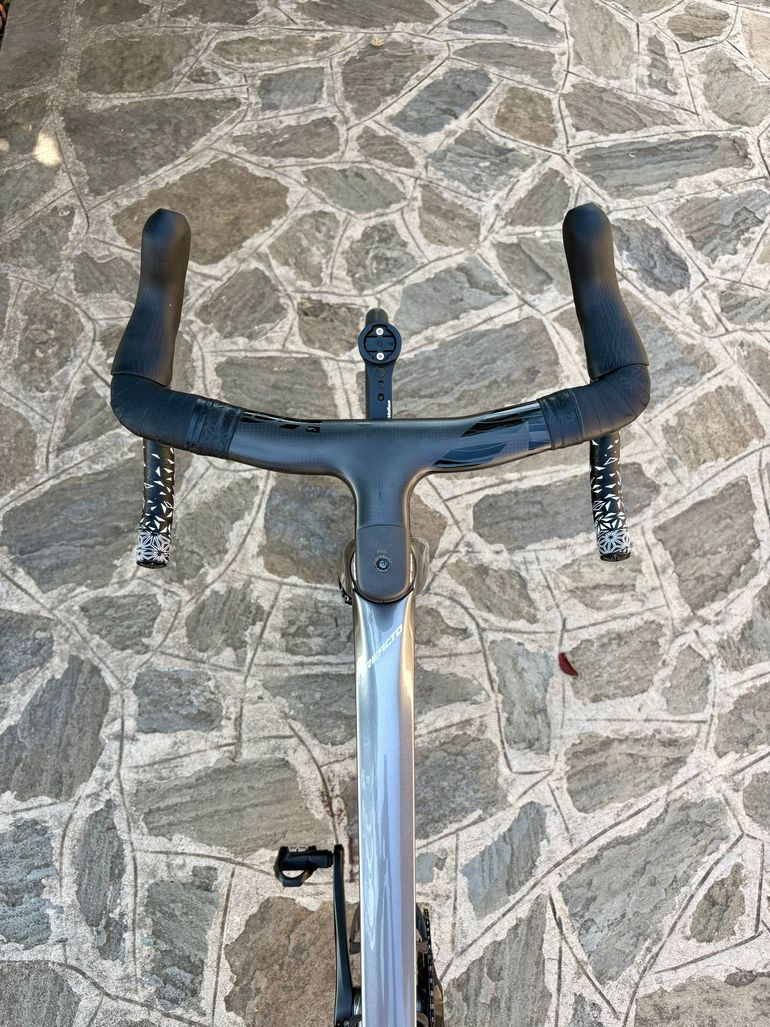Used Merida REACTO 4000 2024 2024 Road & Gravel, Light Gray — image 6 of 8