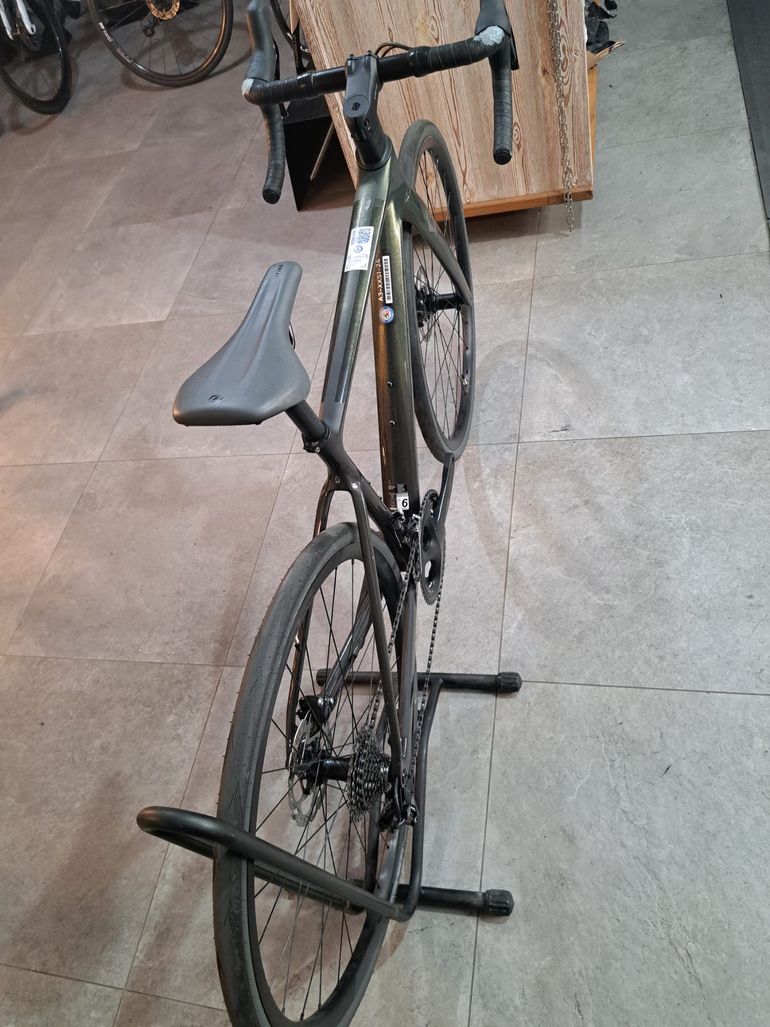 Gebrauchtes Scott Addict 30 2024 2024 Road & Gravel, Grün — Bild 4 von 7