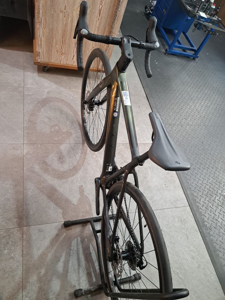 Gebrauchtes Scott Addict 30 2024 2024 Road & Gravel, Grün — Bild 2 von 7