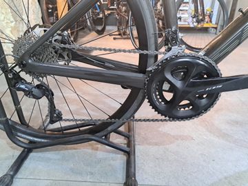 Tweedehands Scott Addict 30 2024 2024 Road & Gravel — afbeelding 3 van 7