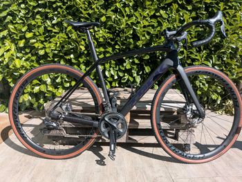 Trek Domane SL 7 2020 2020 Road & Gravel usato, Nero — immagine 1 di 18
