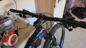 Tweedehands Canyon Lux CF 7 2022 2022 Mountainbike — afbeelding 2 van 3