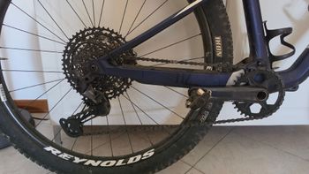 Tweedehands Canyon Lux CF 7 2022 2022 Mountainbike — afbeelding 3 van 3