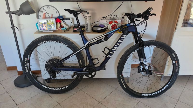 Gebrauchtes Canyon Lux CF 7 2022 2022 MTB
