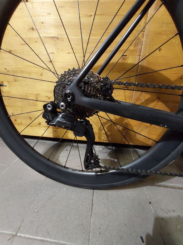 Orbea ORCA M35i 2025 2025 Road & Gravel usato, Nero — immagine 3 di 9