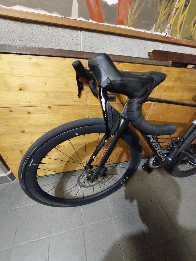 Orbea ORCA M35i 2025 2025 Road & Gravel usato, Nero — immagine 6 di 9