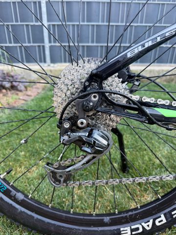 Used BULLS SIX50 E1 CX 2017 Mountainbike, Black — image 7 of 9