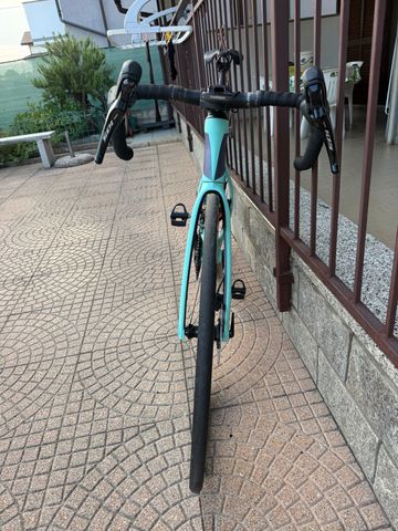 Brugt Bianchi Oltre Race 105 2023 2023 Road & Gravel — billede 5 af 6
