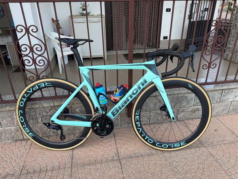 Brugt Bianchi Oltre Race 105 2023 2023 Road & Gravel — billede 2 af 6