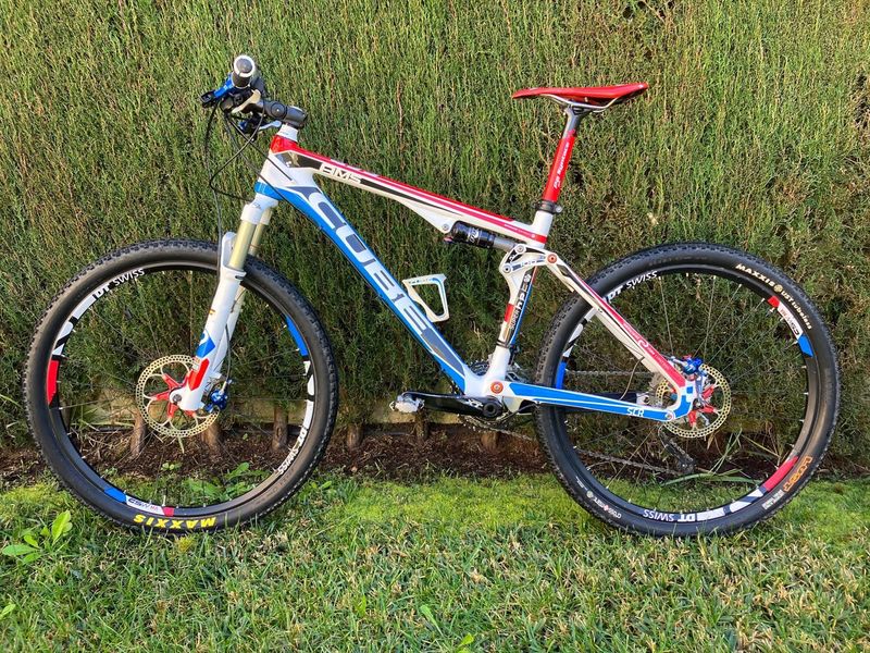 CUBE AMS 100 Super HPC RACE Carbono - Shimano XT 2012 MTB d'occasion