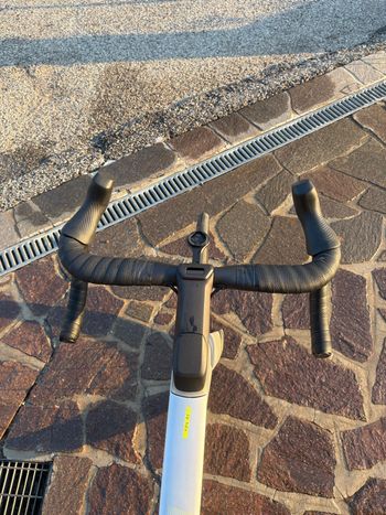 Scott Foil RC 30 2025 2025 Road & Gravel usato, Grigio chiaro — immagine 9 di 9