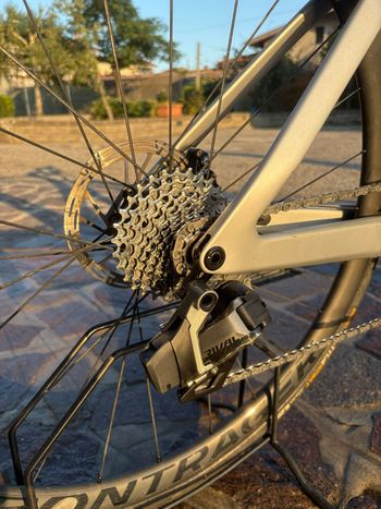 Scott Foil RC 30 2025 2025 Road & Gravel usato, Grigio chiaro — immagine 3 di 9