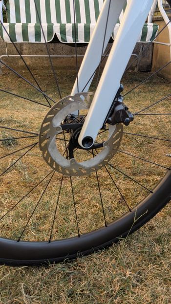 Scott Addict RC 10 2025 2025 Road & Gravel usato, Bianco — immagine 8 di 10