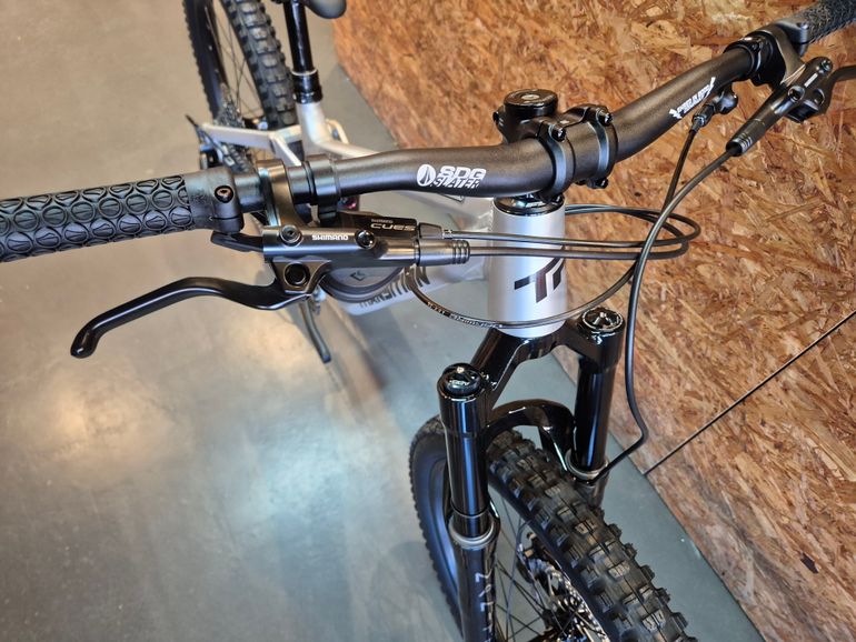 Używany Transition Ripcord Complete 2025 2025 Youth — zdjęcie 4 z 5