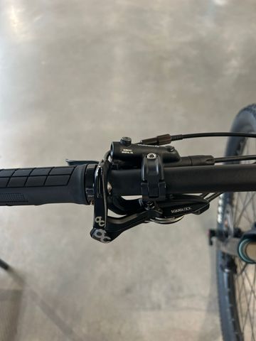 Orbea OIZ M10 2020 2020 Mountainbike usato, Grigio chiaro — immagine 7 di 7