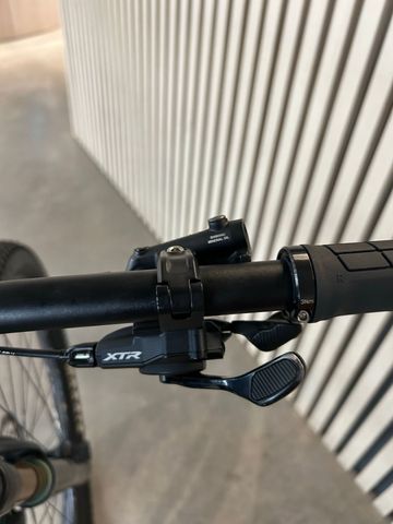 Orbea OIZ M10 2020 2020 Mountainbike usato, Grigio chiaro — immagine 6 di 7