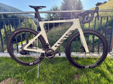 Used Canyon Aeroad SRAM Red eTap AXS 2025 Road & Gravel