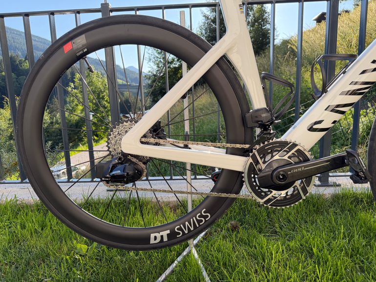 Used Canyon Aeroad CF SLX AXS SRAM Red Powermeter Size M *NEUWERTIG* 2025 Road & Gravel, White — image 7 of 7