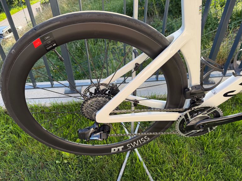 Used Canyon Aeroad CF SLX AXS SRAM Red Powermeter Size M *NEUWERTIG* 2025 Road & Gravel, White — image 3 of 7