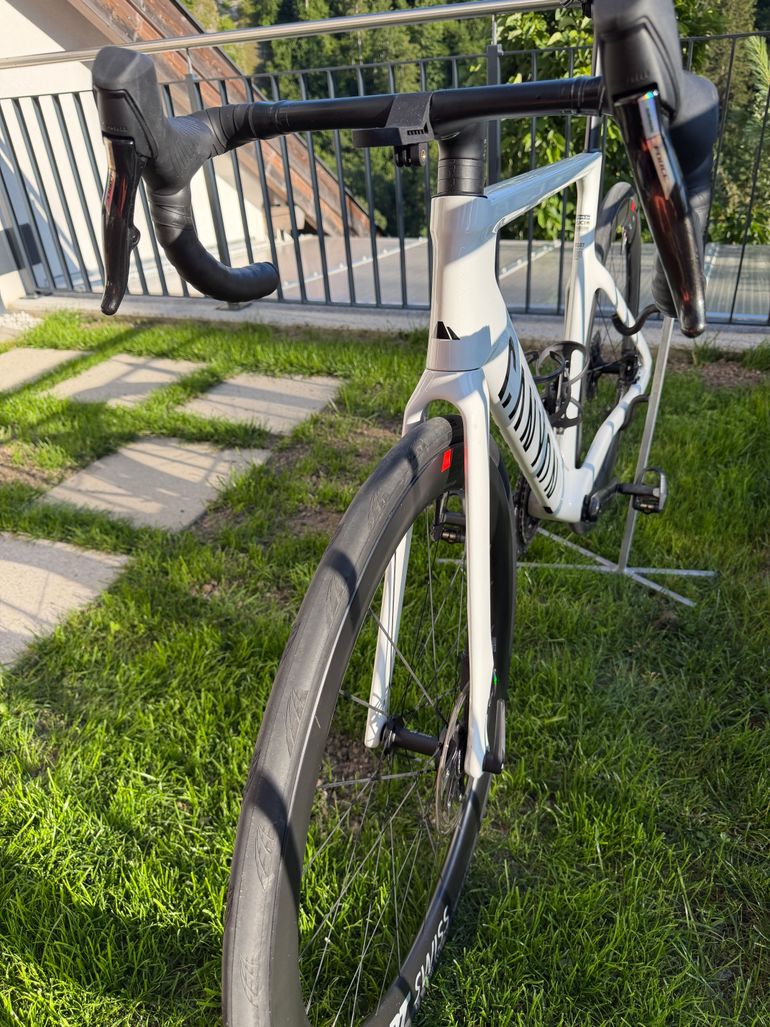 Used Canyon Aeroad CF SLX AXS SRAM Red Powermeter Size M *NEUWERTIG* 2025 Road & Gravel, White — image 4 of 7