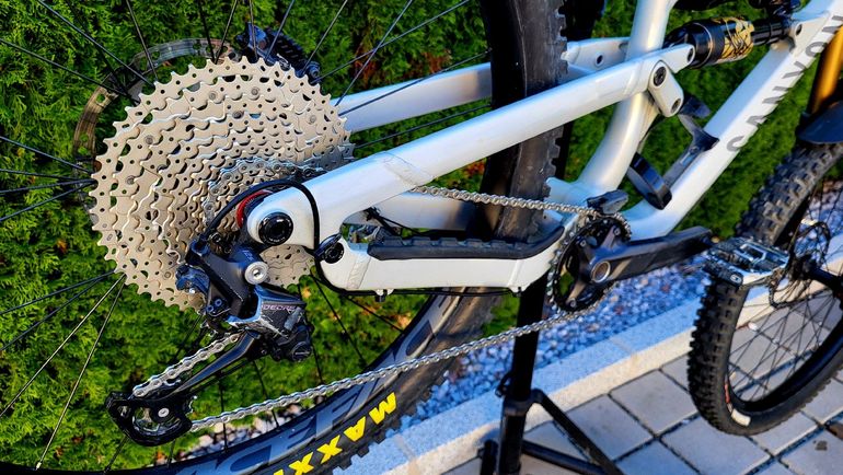 Used Canyon Torque 5 2025 2025 Mountainbike, Light Gray, 29, 27.5 — image 2 of 11