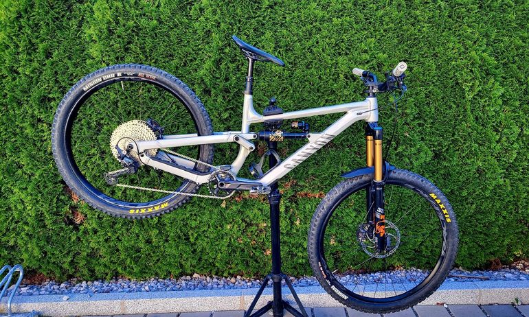Used Canyon Torque 5 2025 2025 Mountainbike, Light Gray, 29, 27.5 — image 1 of 11