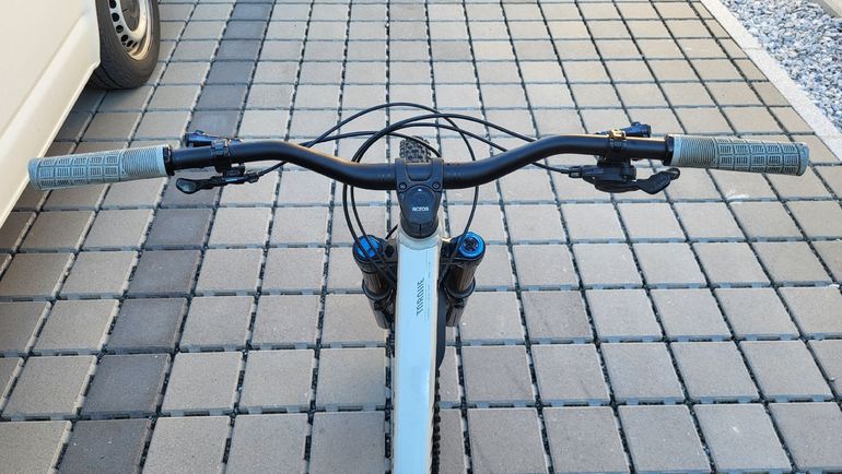 Used Canyon Torque 5 2025 2025 Mountainbike, Light Gray, 29, 27.5 — image 8 of 11