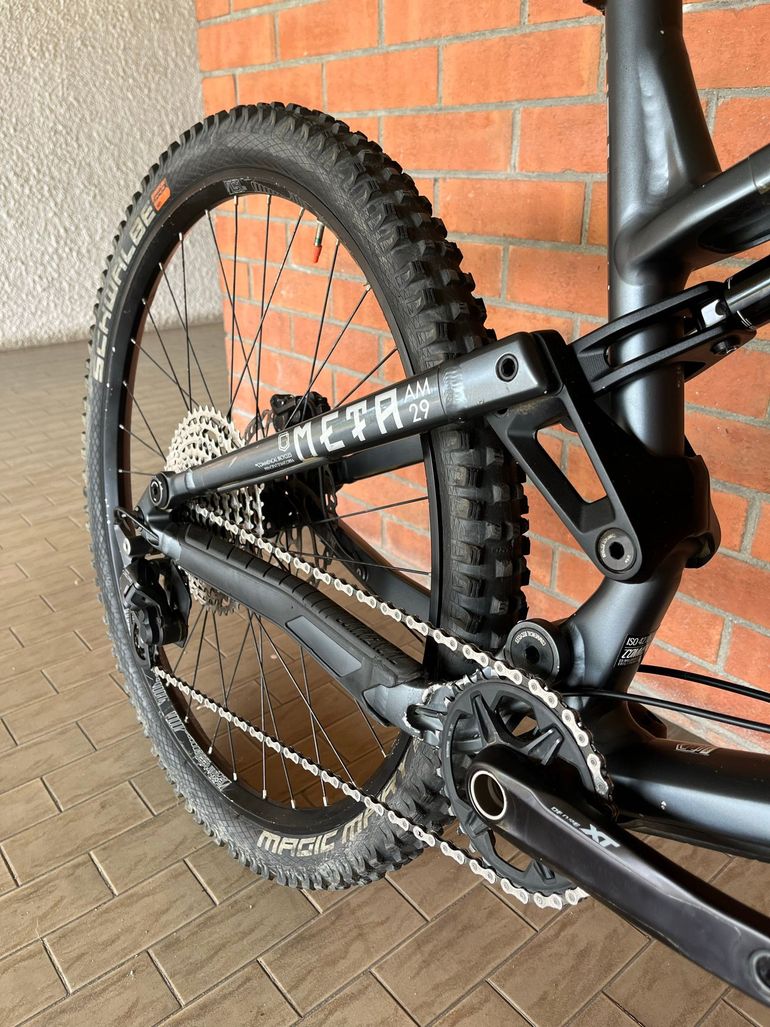 Použité Commencal Meta Shimano Deore 2021 Mountainbike — obrázek 14 z 14