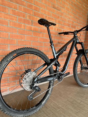 Použité Commencal Meta Shimano Deore 2021 Mountainbike — obrázek 8 z 14