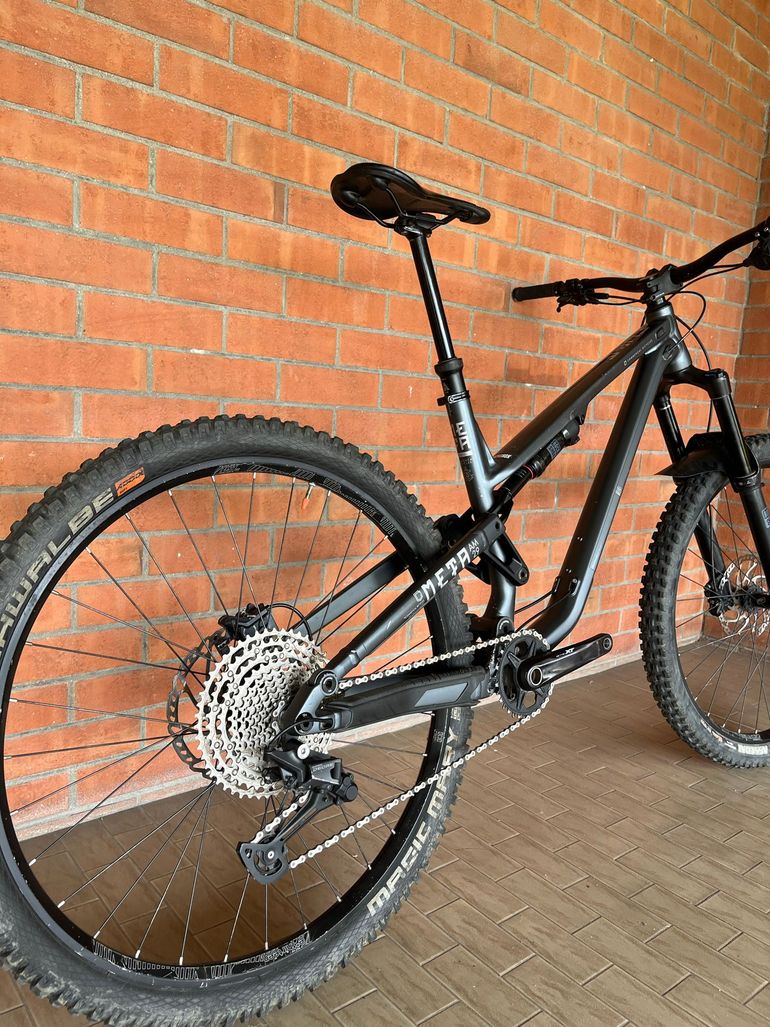 Použité Commencal Meta Shimano Deore 2021 Mountainbike — obrázek 8 z 14