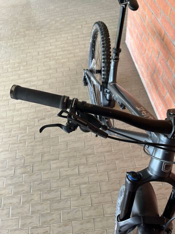 Použité Commencal Meta Shimano Deore 2021 Mountainbike — obrázek 11 z 14
