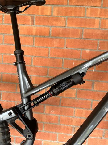 Použité Commencal Meta Shimano Deore 2021 Mountainbike — obrázek 13 z 14