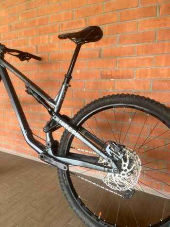 Použité Commencal Meta Shimano Deore 2021 Mountainbike — obrázek 3 z 14