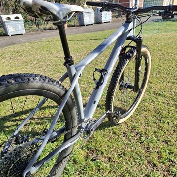 Used Trek Procaliber 9.8 2023 2023 Mountainbike, Light Gray, 29 — image 4 of 9