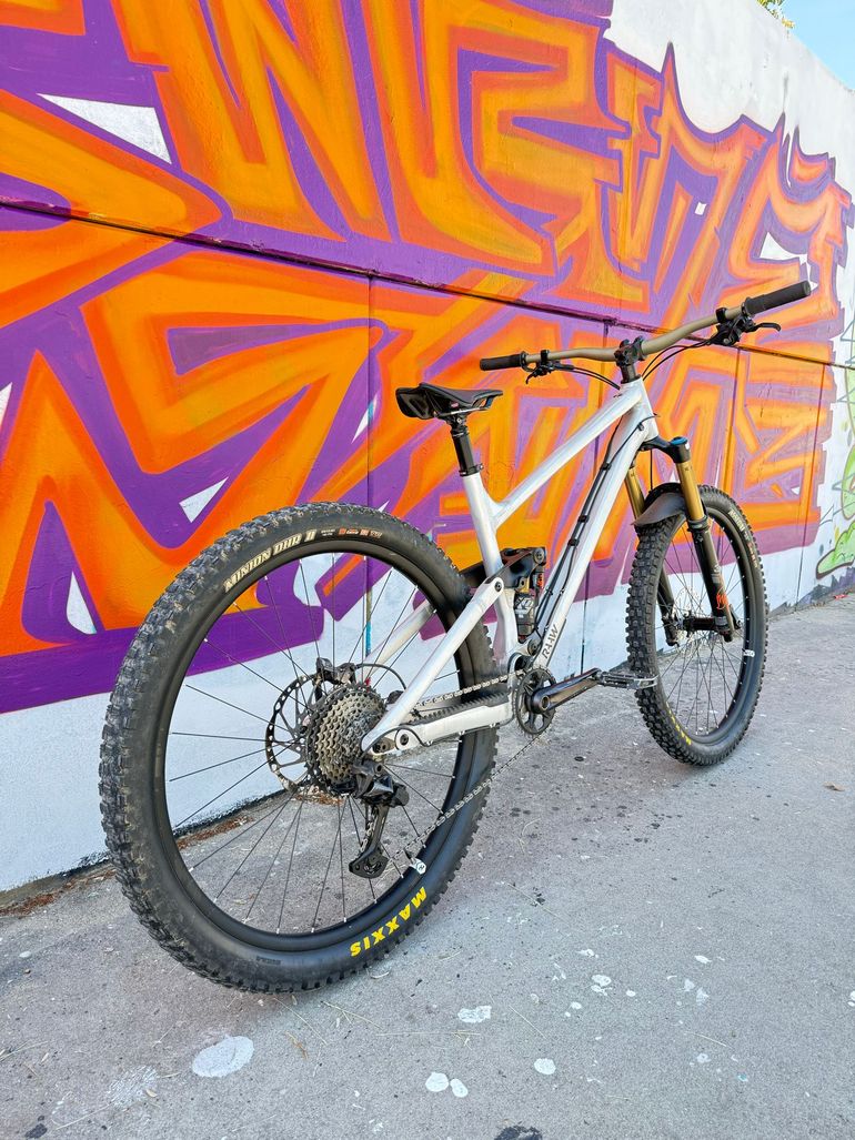 Použité RAAW Jibb Shimano Deore XT 2023 Mountainbike — obrázek 4 z 9
