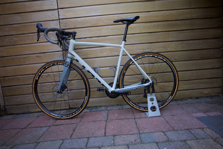Scott Speedster 10 disc 2019 2019 Road & Gravel usato, Bianco — immagine 9 di 13