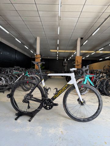 Wilier Filante SLR Cavendish Ltd Dura Ace Di2 2024 2024 Road & Gravel usato