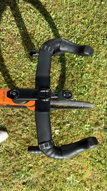 Used Orbea Orca SRAM Rival eTap AXS 2024 Road & Gravel, Orange — image 6 of 9