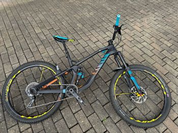 Canyon Strive CF9.0 2017 Mountainbike usato, Nero — immagine 18 di 27
