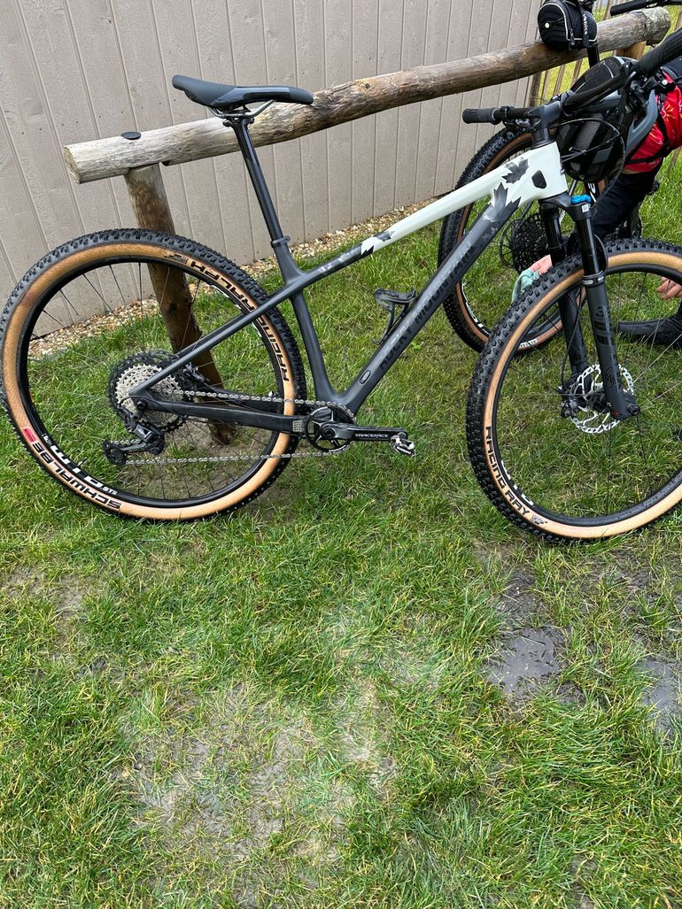 Gebrauchtes Rocky Mountain Vertex Shimano Deore XT 2023 Mountainbike, Grün — Bild 2 von 4