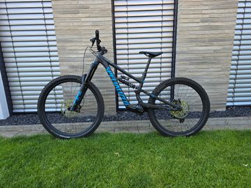 Gebrauchtes Specialized Status 170 2 2024 2024 Mountainbike, Schwarz, 29, 27.5 — Bild 2 von 11