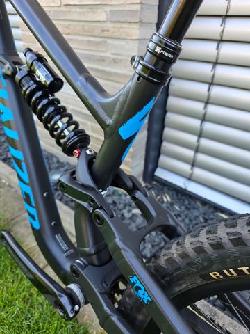 Gebrauchtes Specialized Status 170 2 2024 2024 Mountainbike, Schwarz, 29, 27.5 — Bild 8 von 11