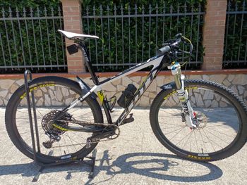 Used Scott Genius 920 2018 2018 Mountainbike, Black, 29 — image 1 of 15