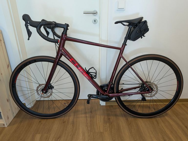CUBE ATTAIN SLX 2023 2023 Road & Gravel usato, Rosso — immagine 2 di 23